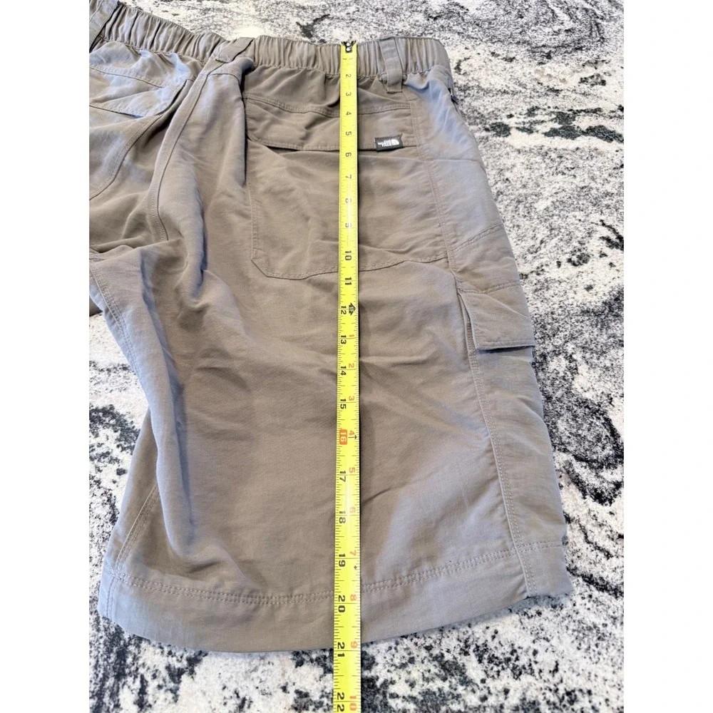 The North Face‎ Mens Tan Khaki Nylon Cargo Hiking Shorts Medium Belted FV059901